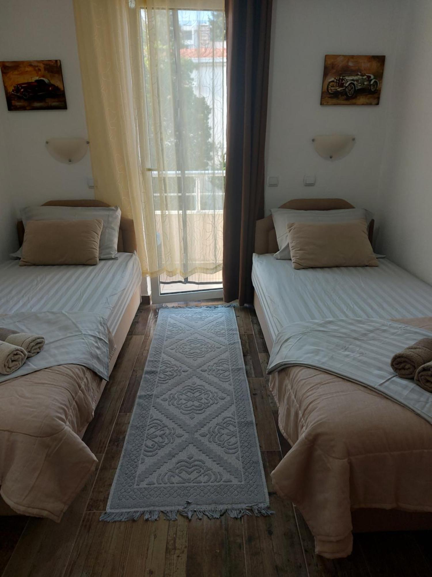 Villa Lyudmila Utjeha-Bušat Extérieur photo
